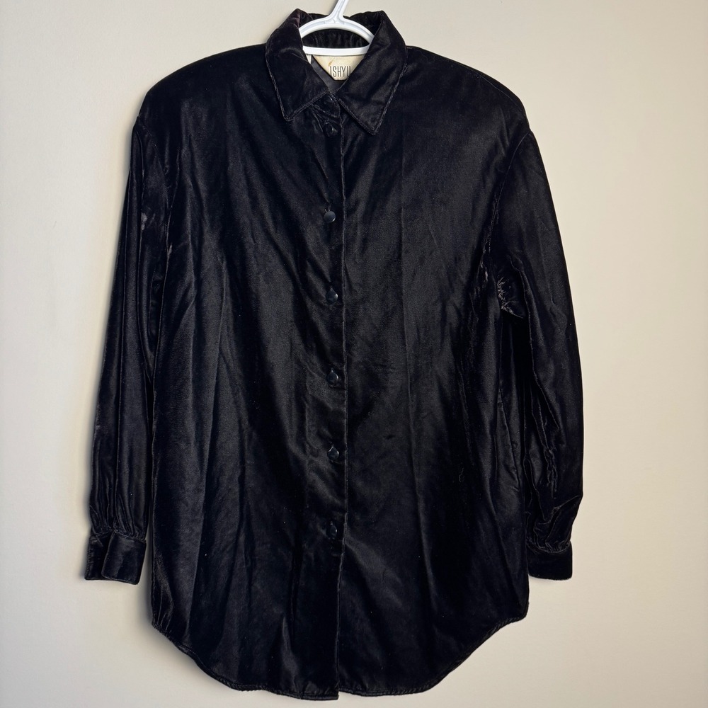 Vintage ISHYU Black Velvet Button Up Long Sleeve Shirt‎ Women Size 4 Goth Witchy
